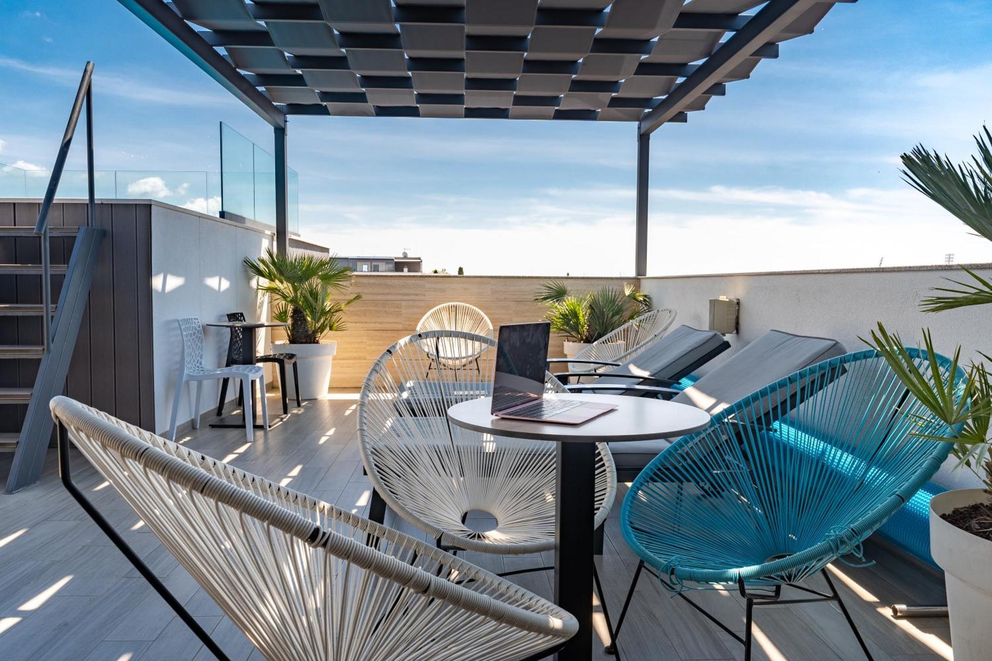Luxury Lavie 4*